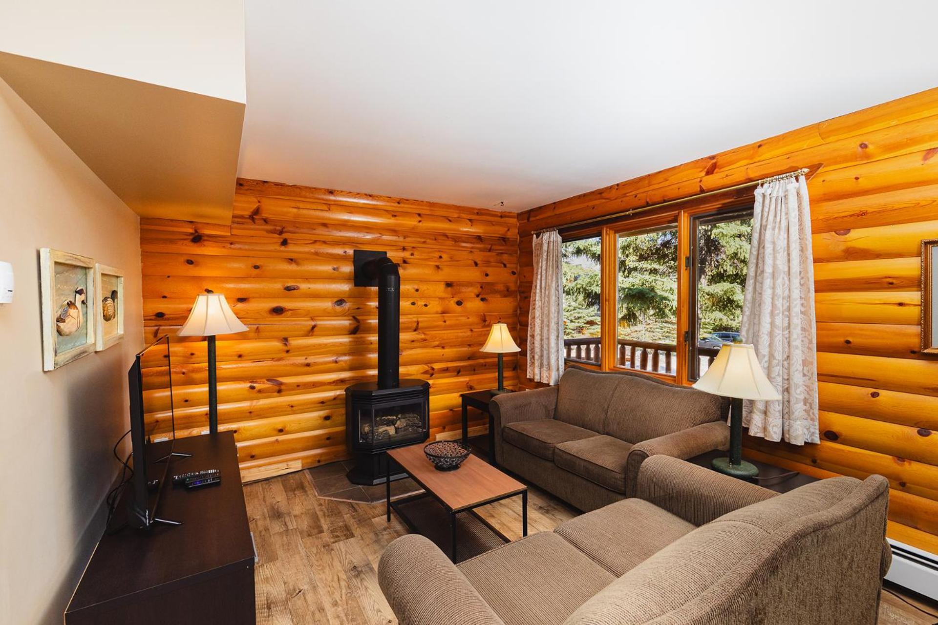 Overlander Mountain Lodge แจสเปอร์ ภายนอก รูปภาพ