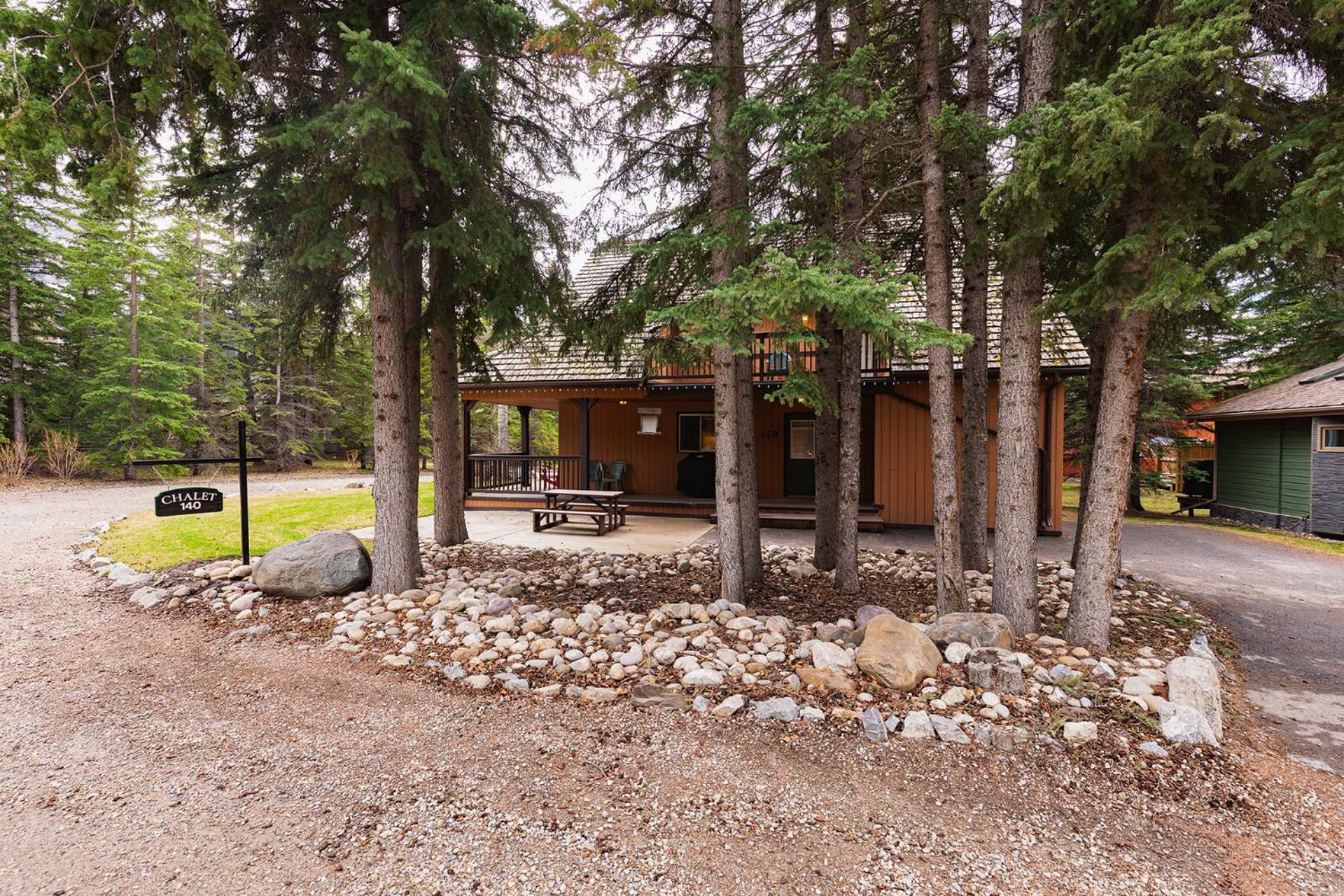 Overlander Mountain Lodge แจสเปอร์ ภายนอก รูปภาพ