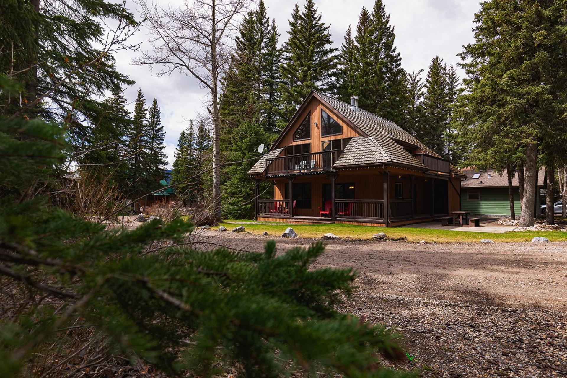 Overlander Mountain Lodge แจสเปอร์ ภายนอก รูปภาพ