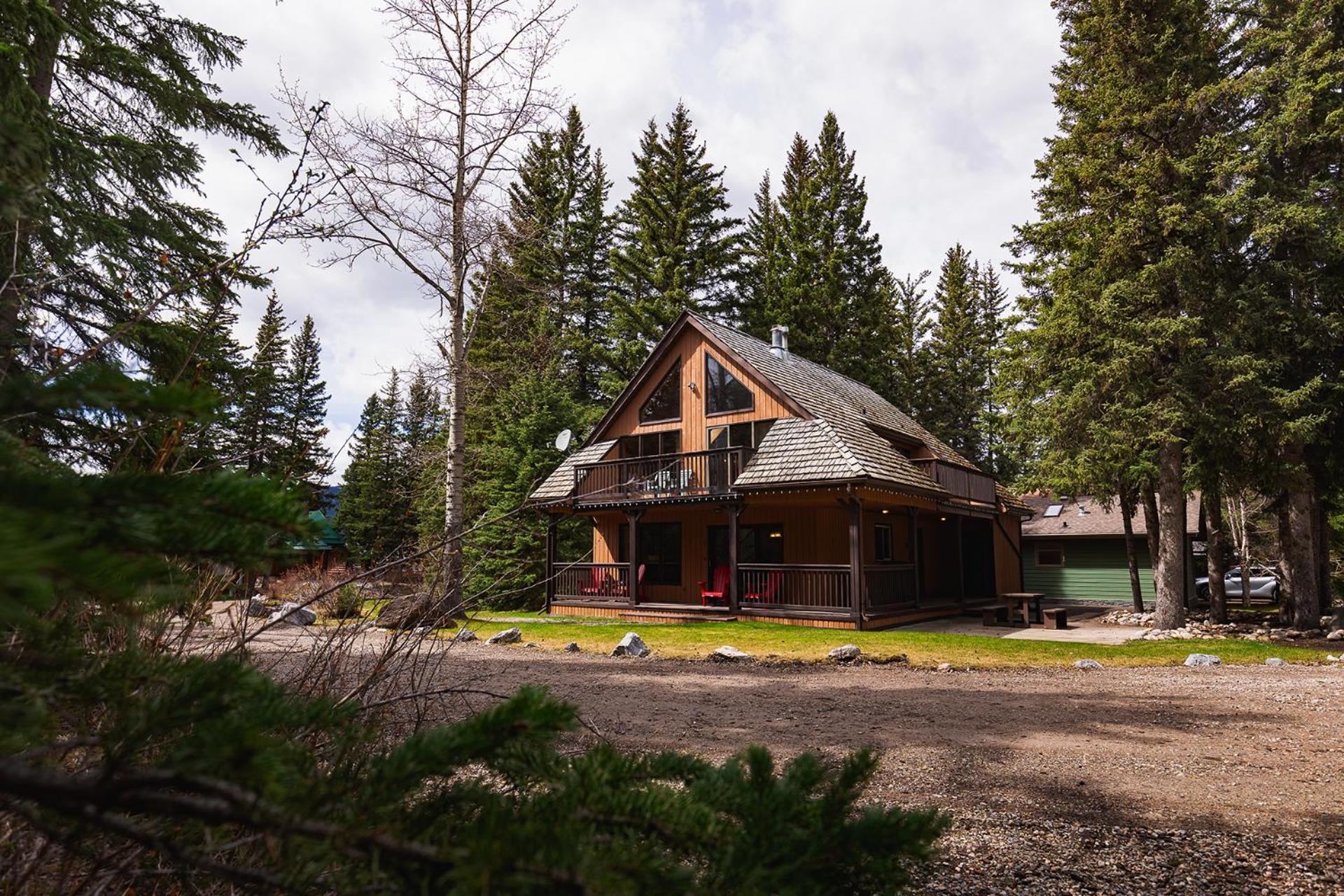 Overlander Mountain Lodge แจสเปอร์ ภายนอก รูปภาพ