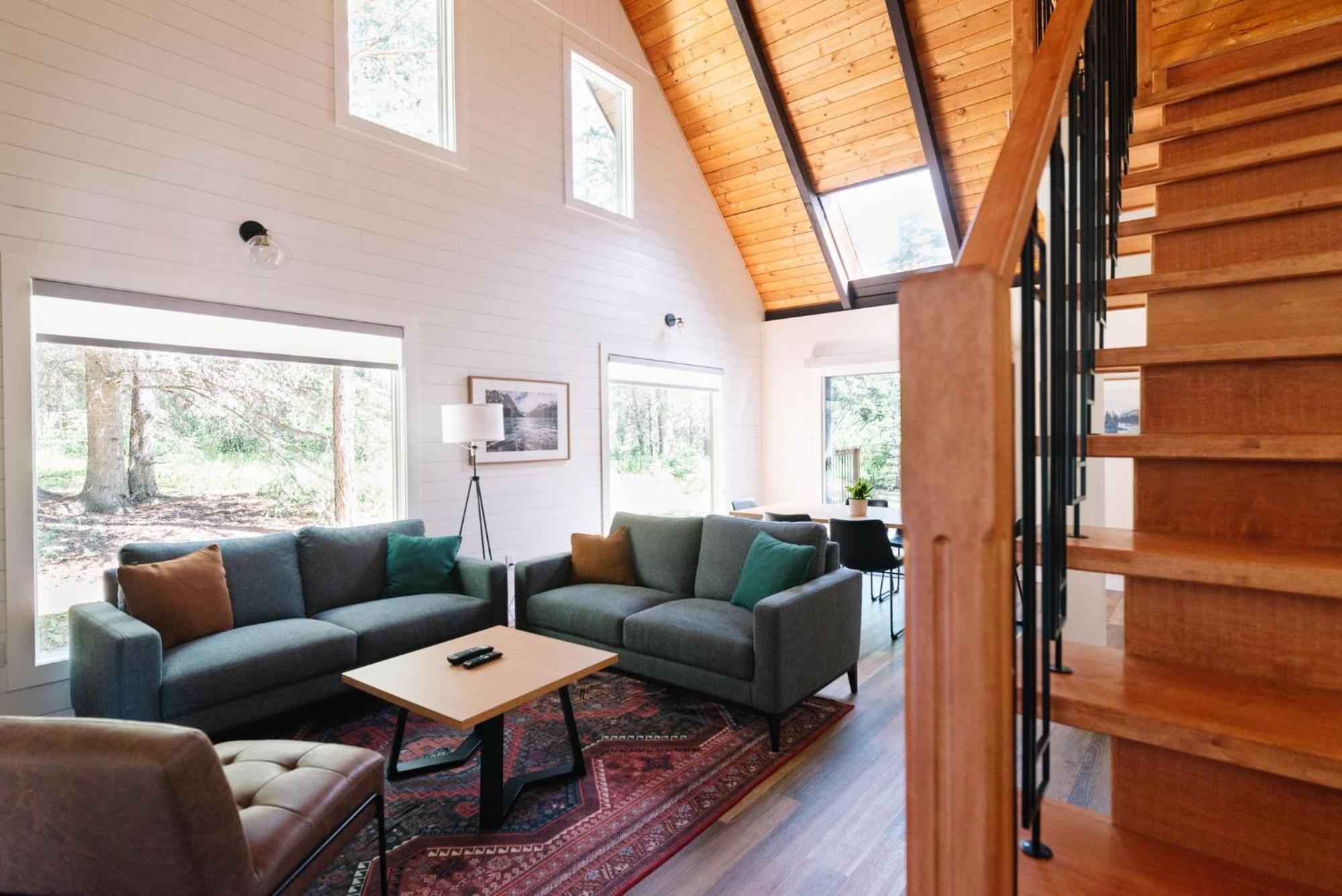 Overlander Mountain Lodge แจสเปอร์ ภายนอก รูปภาพ