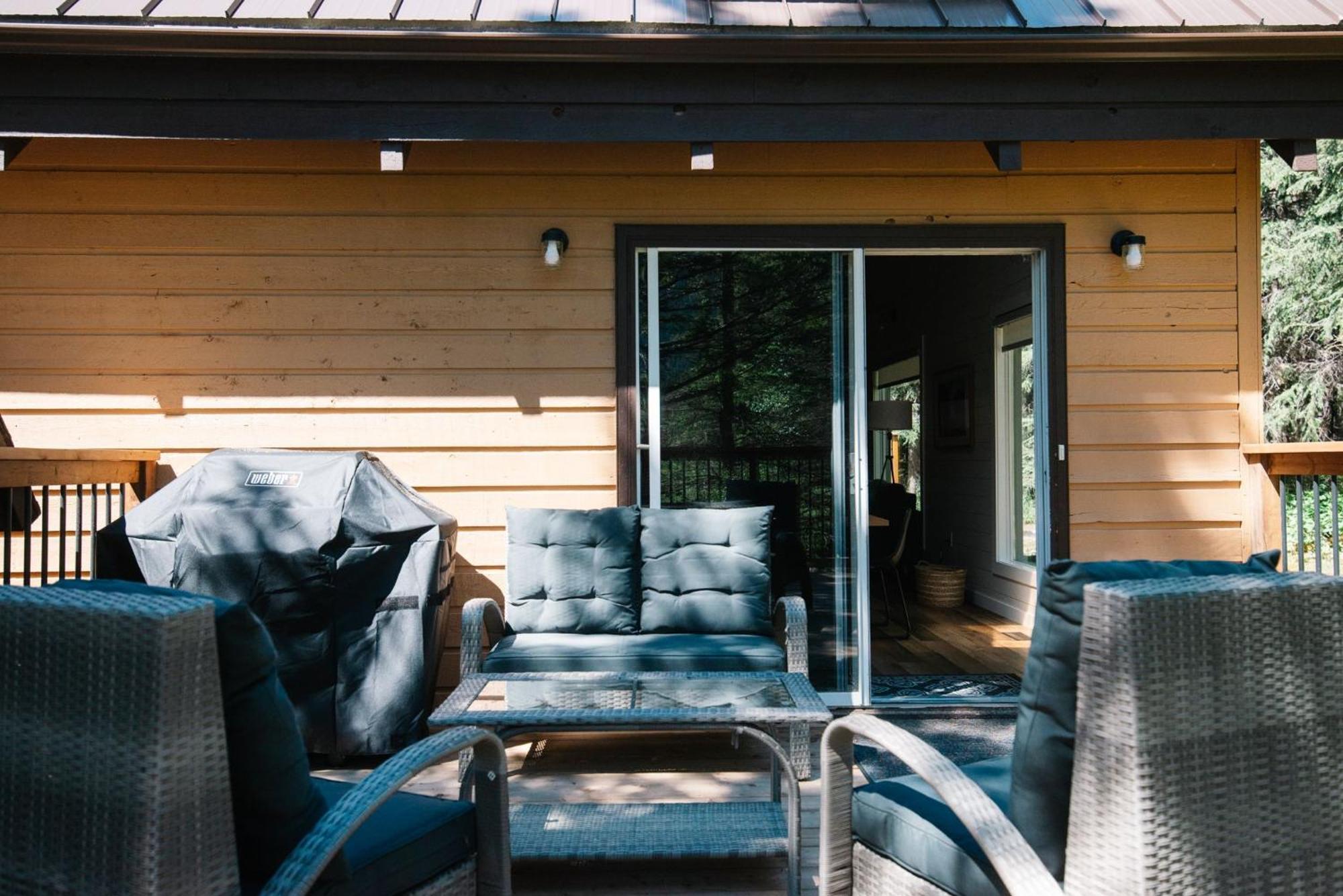 Overlander Mountain Lodge แจสเปอร์ ภายนอก รูปภาพ